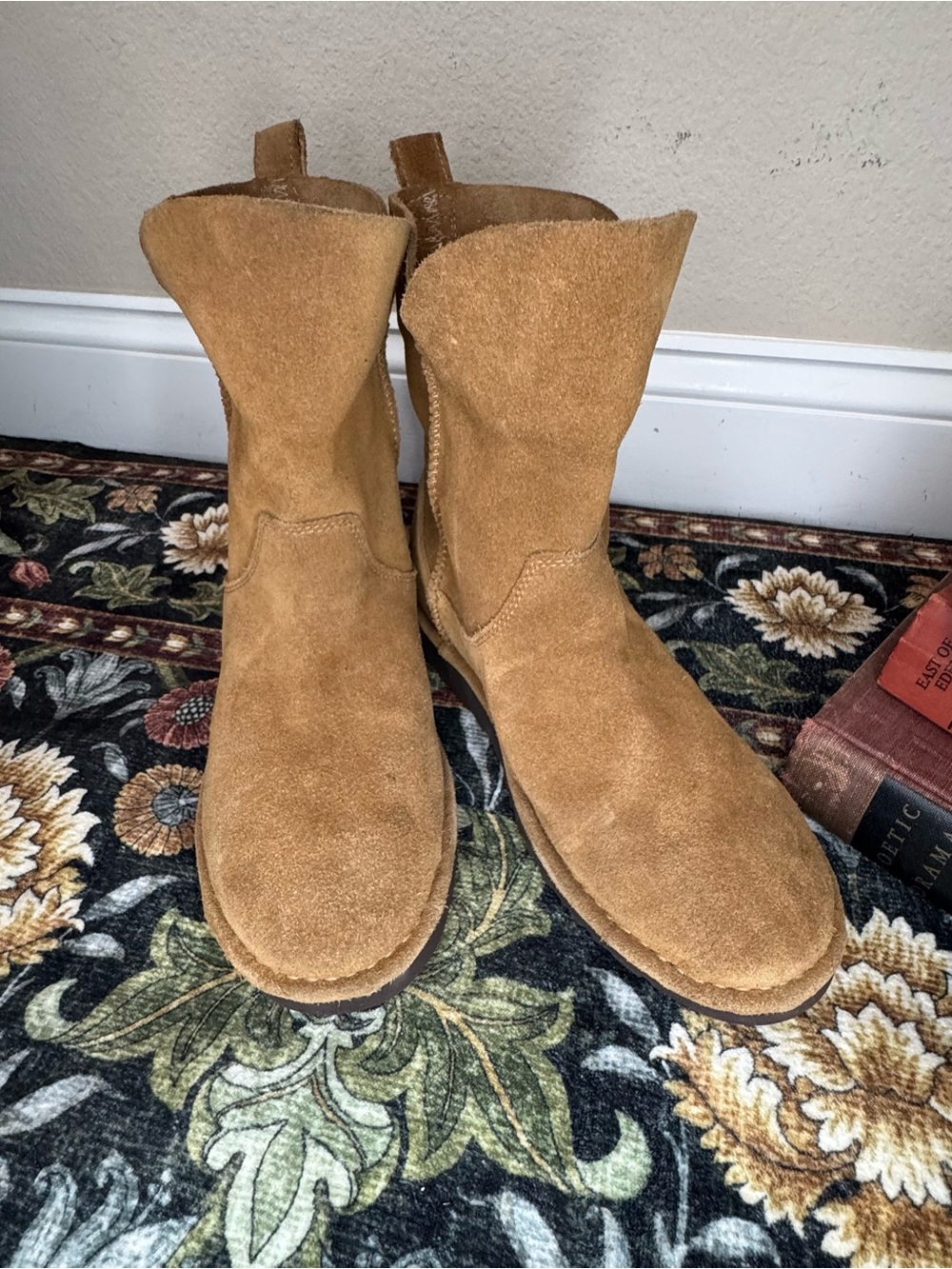 UGG | Alida Suede Tan Unlined Boots Size 9 - Picture 8 of 12